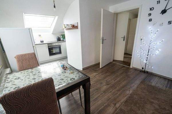 Küche und Wohnbereich Dachgeschoss rechts