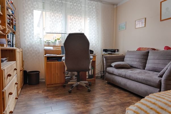 Büro EG