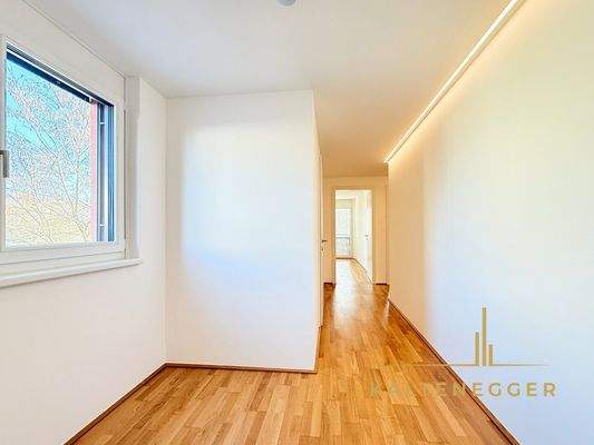 Eingangsbereich - genug Platz für die Garderobe