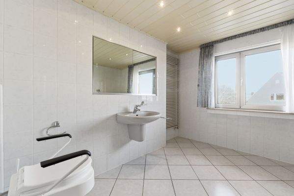 Detail Familienbad im OG