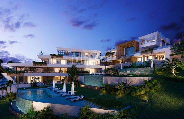 Sea View Golf Apartments in a Boutique Complex in Marbella