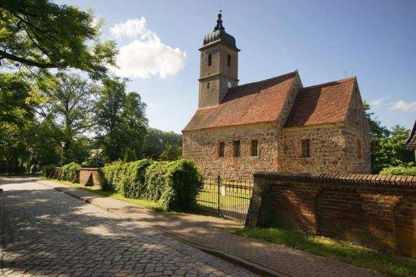 Impressionen aus Krumke - Feldsteinkirche