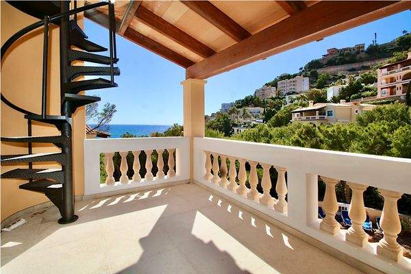 Kernsaniertes Penthouse mit Meerblick, Gemienschaftspool und Tiefgarage in Port Andratx