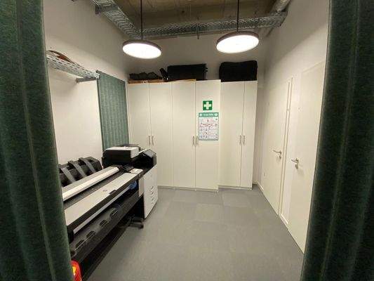 Moderner Plotterraum