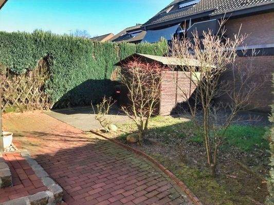 Vorgarten Haus rechts