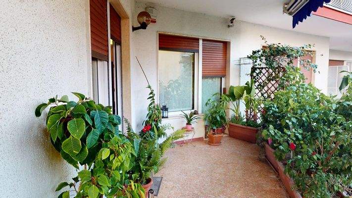 appartamento-in-vendita-Sanremo-lusso-garage-doppio-giardino-cucina-all'aperto