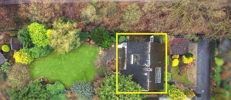 Baufläche für ein Einzel-/Doppelhaus 