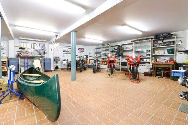 Kradgarage mit Aufzug