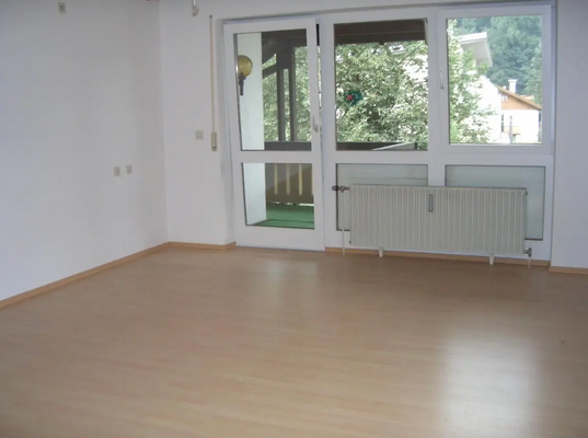 Schlafzimmer mit Balkonausgang