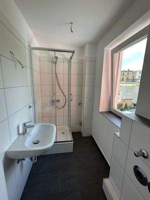 Modernes Badezimmer