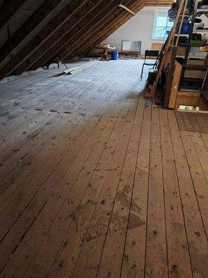 Kirchallee  5   Dacboden. 