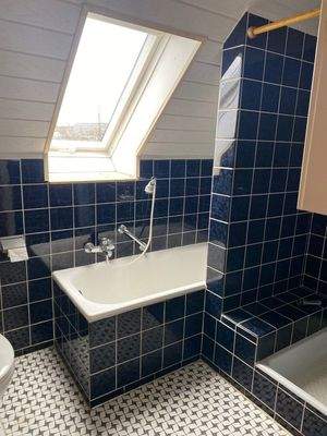 Bad Dachgeschoss 1