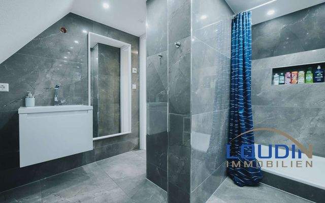 Tageslichtbadezimmer 3 - DG