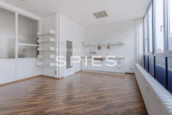 Büro- & Sozialflächen