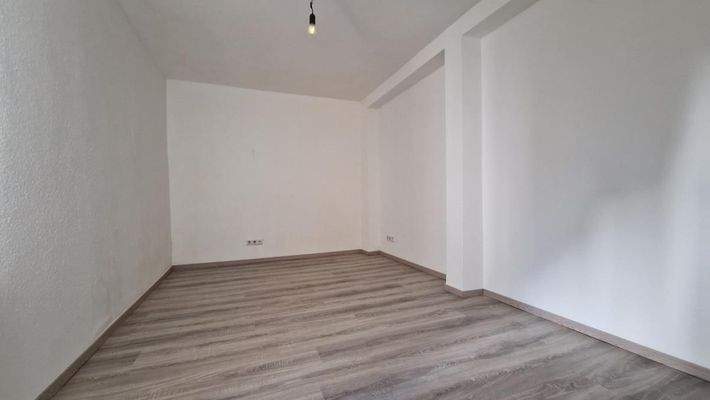 Schlafzimmer (EG rechts)