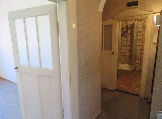 29-Obergeschoss-Flur+Blick Schlafen+Bad.JPG