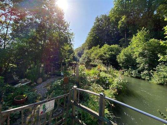 Wehr mit Fischtreppe