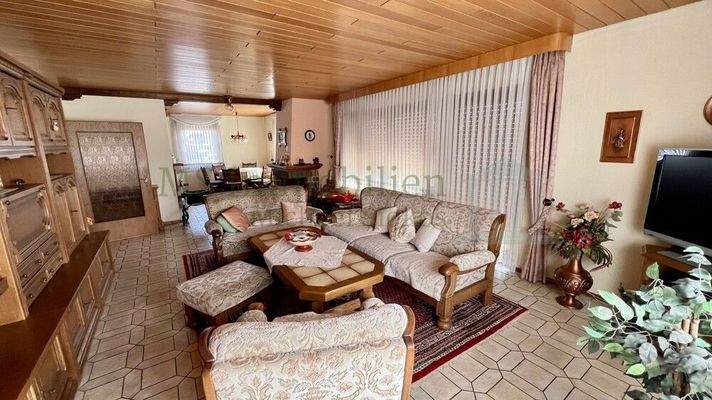 EG Wohn-:Essbereich Ansicht 3