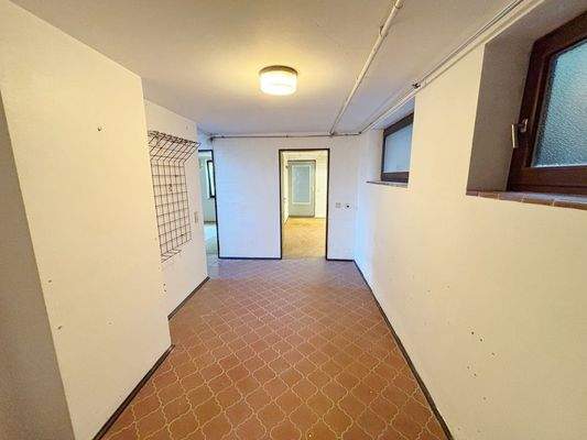 Flur Untergeschoss.JPG