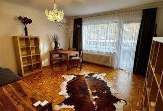 Großzügiger Wohn-/ Essbereich