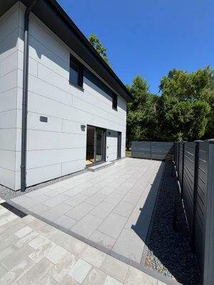 geräumige Terrasse in West-Ausrichtung