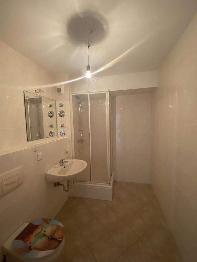 Sehr schön gelegene 1,5 Zimmer Wohnung mit großem Balkon und Einbauküche Zwickau zu vermieten - Photo 4