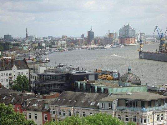 Blick vom Balkon auf die Elbe