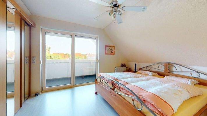 Schlafzimmer mit Loggia