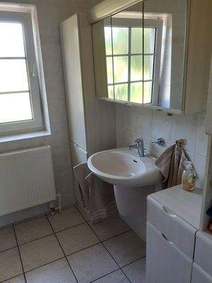 Bad mit Dusche am HWR