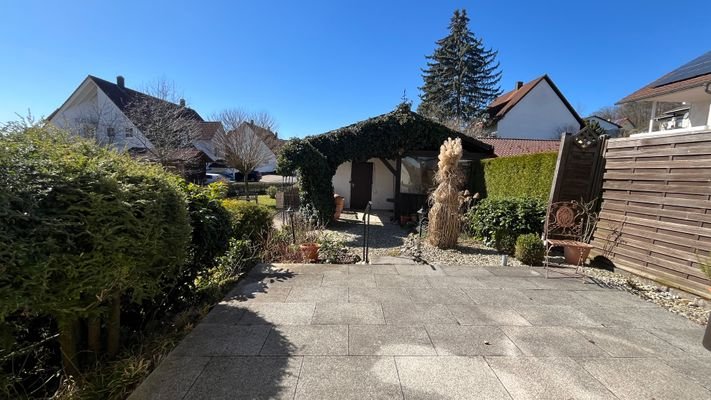 Terrasse mit Pergola