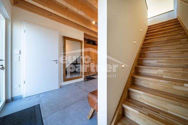 Flur/Treppenaufgang (EG)