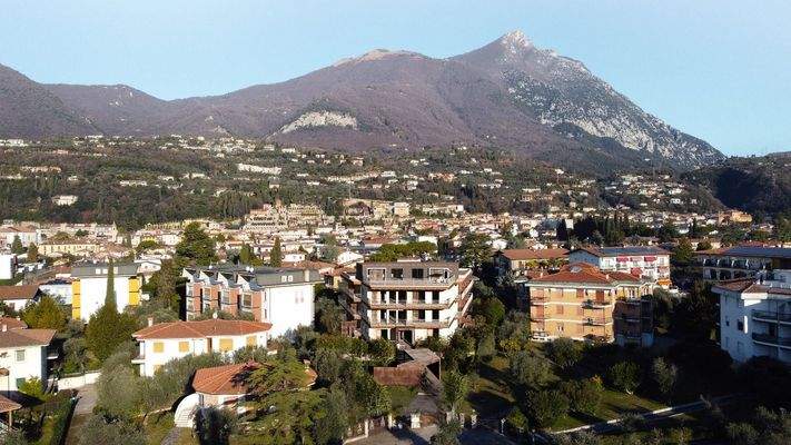 PHOTO-2025-08-19-09-30-27 4.jpg