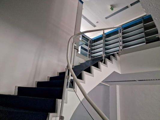 6 - Treppe nach oben