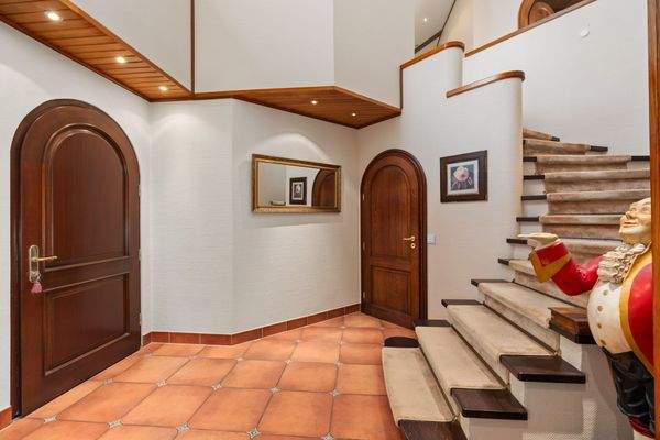 Diele 10,96 m²  mit Blick zur Galerie