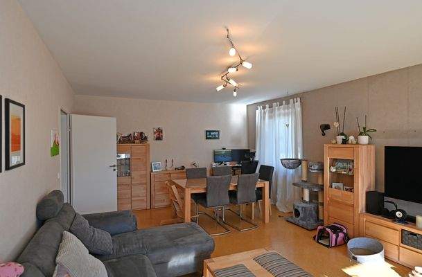 Helles Wohn-Esszimmer