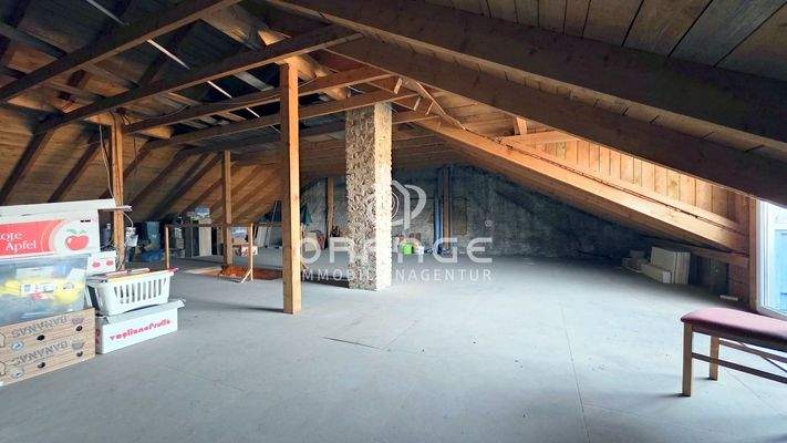 Dachboden m. Ausbaupotenzial