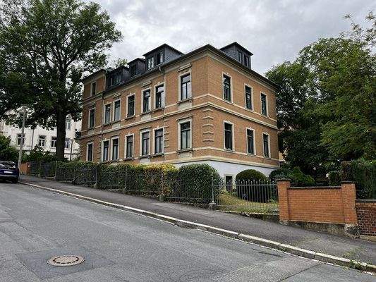 Mehrfamilienwohnhaus