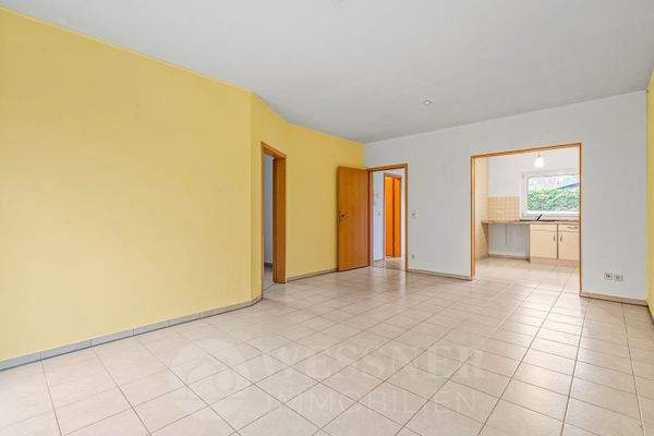 Innen-Wohnzimmer (2)