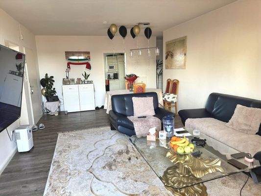 Blick in den Wohn-/ Essbereich