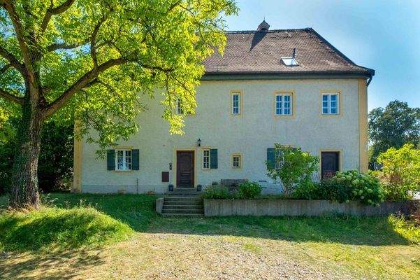 Nordseite mit Eingangsbereich