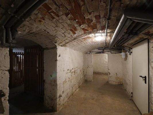  Blick in den KELLER-FLUR