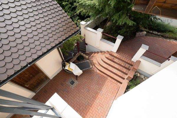 Ansicht Küchenterrasse von Balkon 1