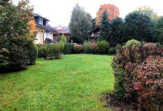 Das Großzügige Grundstück