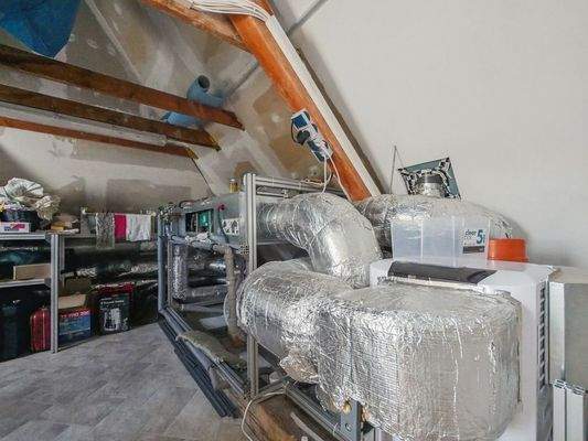 Zentrale Klimaanlage (4-Raum-Maisonettewohnung, Haus Nr. 9)