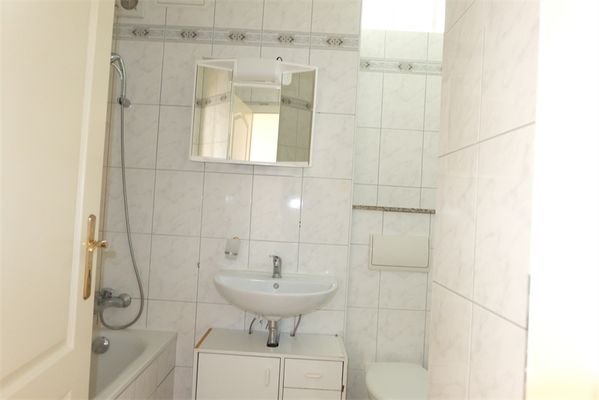 Badezimmer mit Badewanne