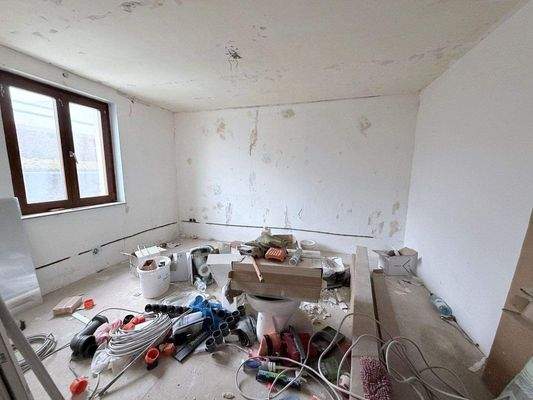 WoZi entkernte Whg.JPG