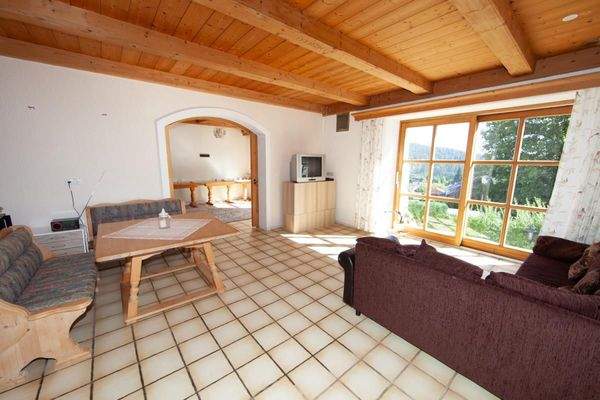 EG-Terrasse-Wohnzimmer