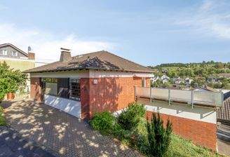 Hausansicht Einfahrt