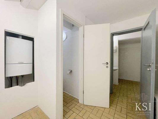 Männertoilette + Heizung - Gewerbe