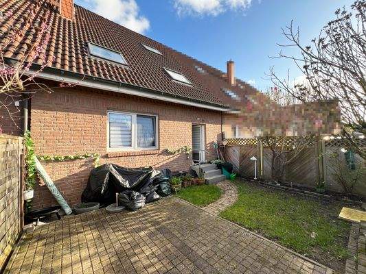 Gartenenteil (hinter dem Haus)